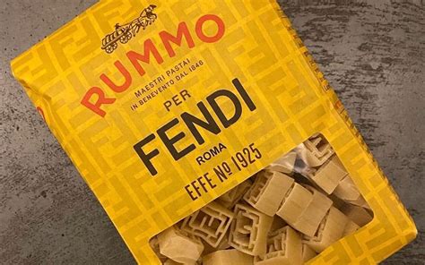 The invitation to Fendi's show is a pack of Rummo pasta .